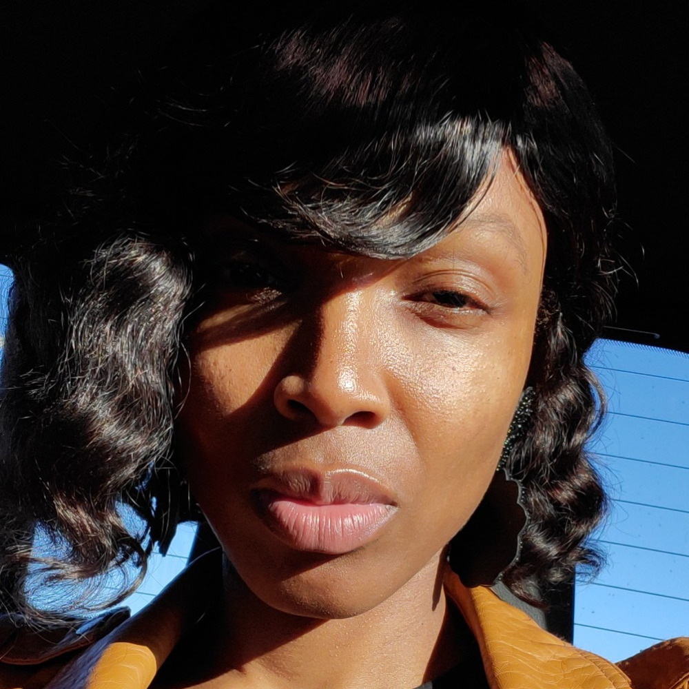 Meet your Posher, Mariea